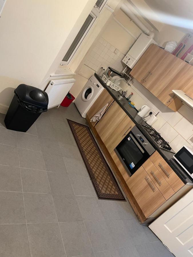 Welcome To Your New Home. Redbridge Luaran gambar