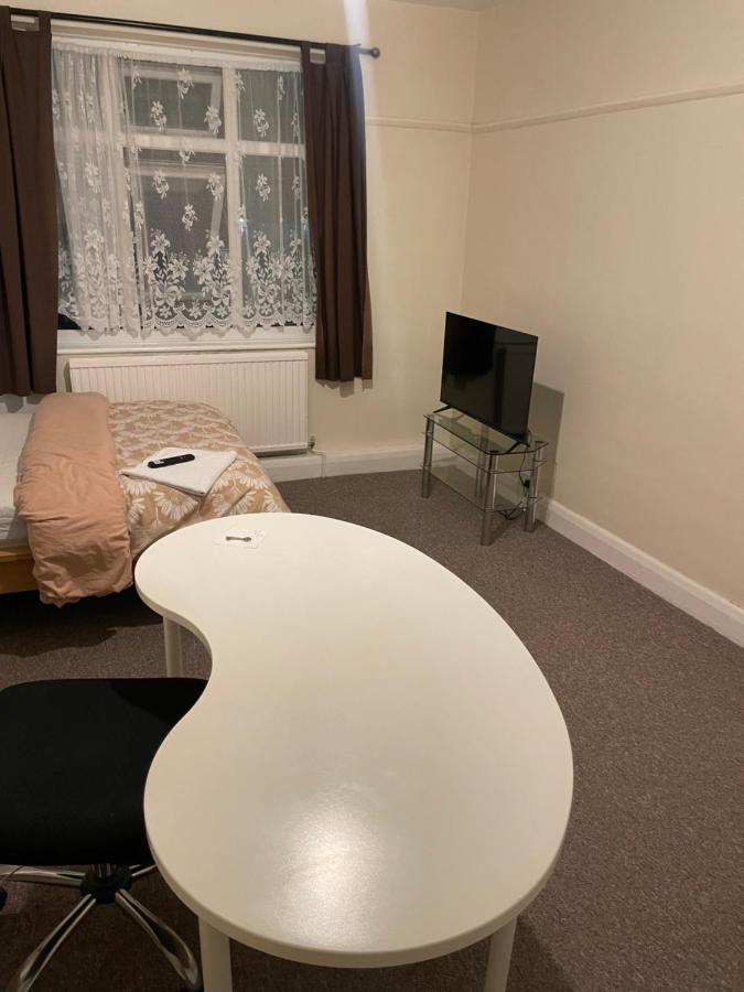Welcome To Your New Home. Redbridge Luaran gambar